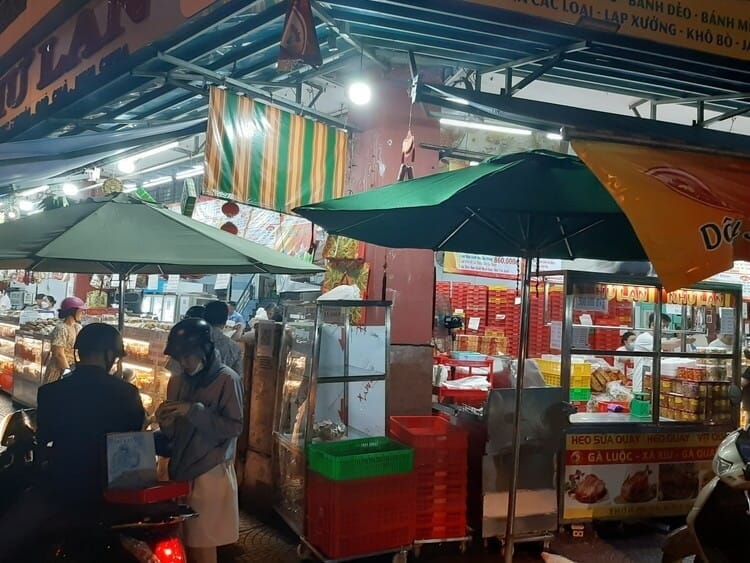 地元の人が集まるお店