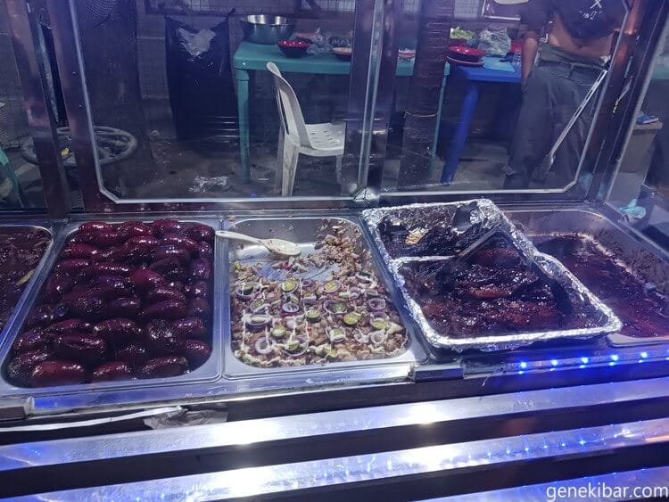 ディワタの食べ物（ショーケース）