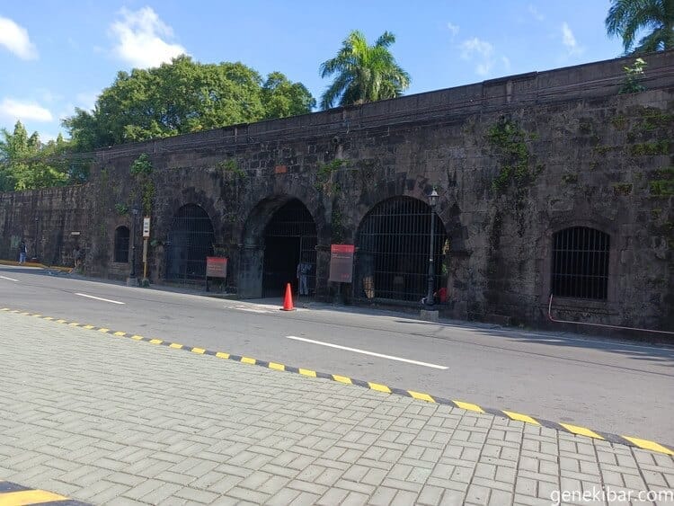 イントラムロスの鉄格子