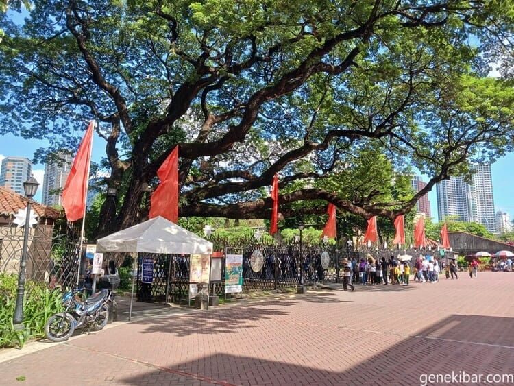 サンチャゴ要塞前