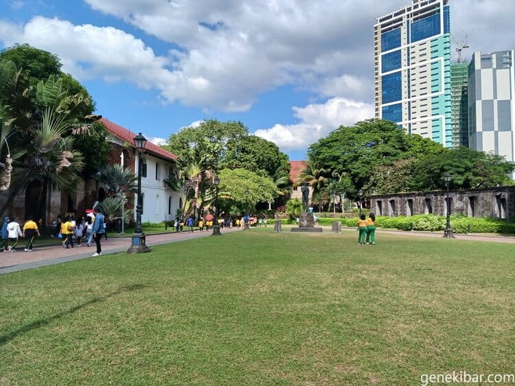 サンチャゴ要塞の庭