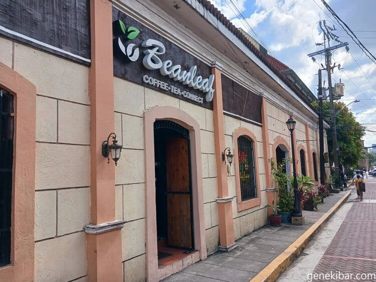 イントラムロスのコーヒー店