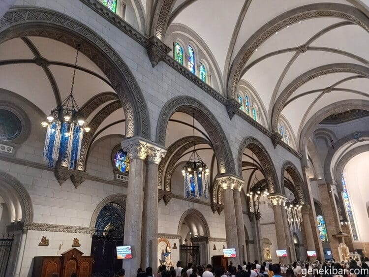 マニラ大聖堂の装飾品など