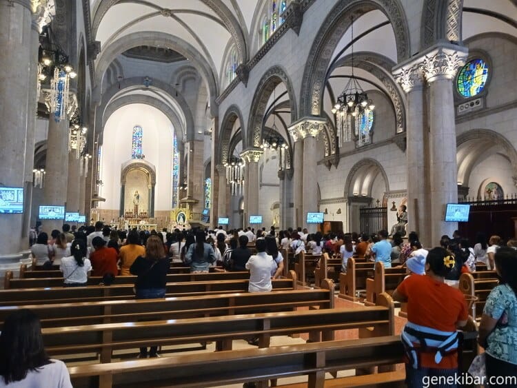 マニラ大聖堂のミサ