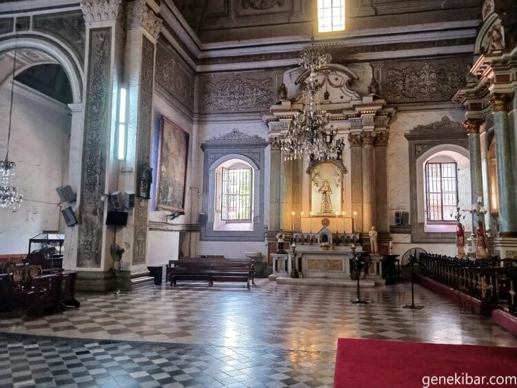 サンアグスティン教会の聖堂奥