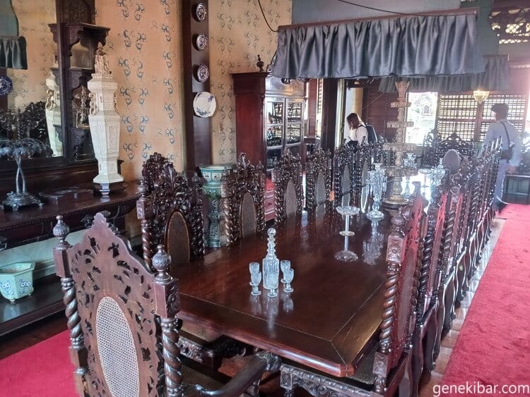 カーサマニラ博物館の食事テーブル