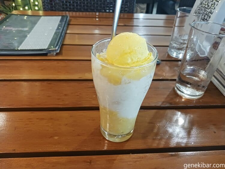 Gerry's Grillのコーンアイス