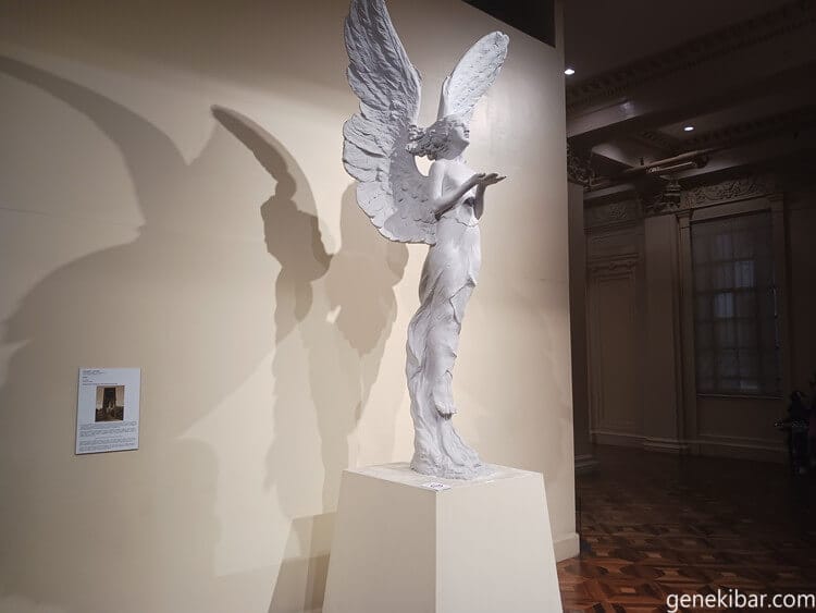 フィリピン国立博物館の彫像