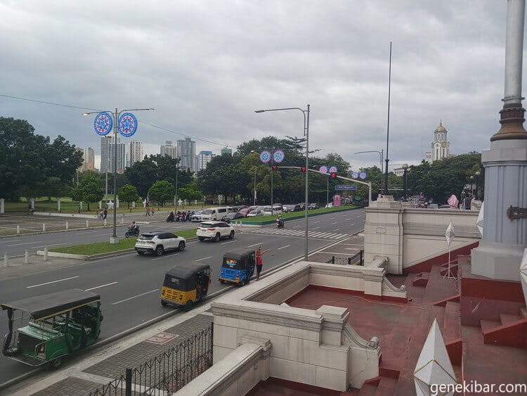 フィリピン国立博物館の外