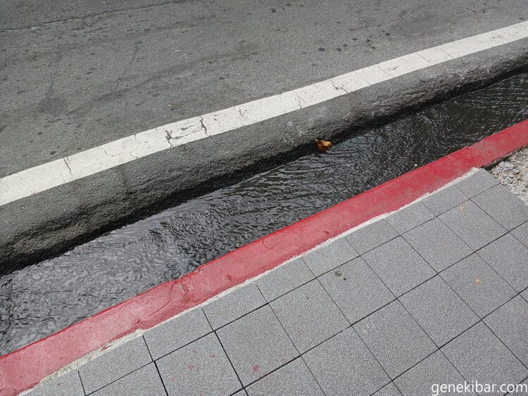 道路の廃水