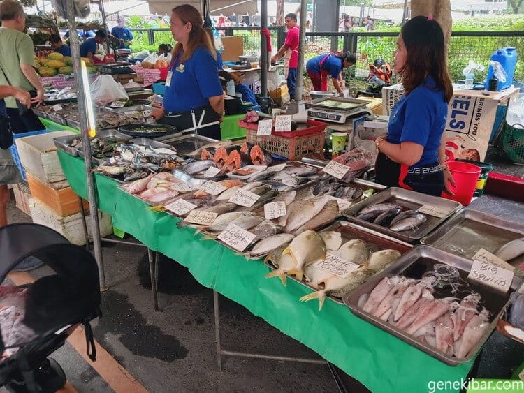 サタデーマーケットの魚