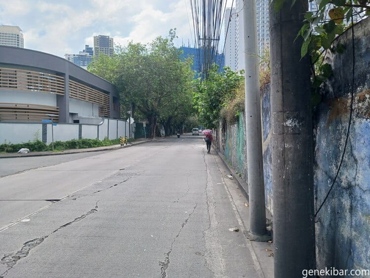 マニラ墓地の壁