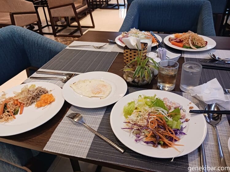 ホテルの朝食