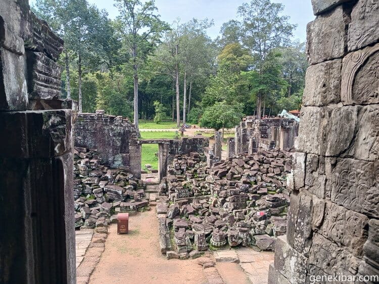 バイヨン寺院の石材