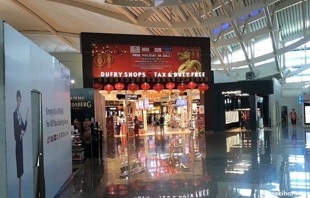 ングラライ国際空港