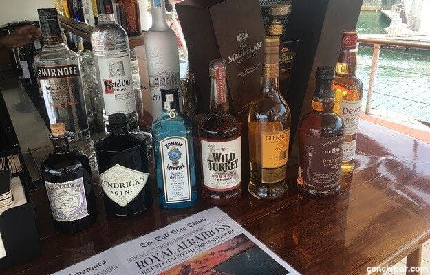 セントーサ島のバー、ロイヤルアルバトロス