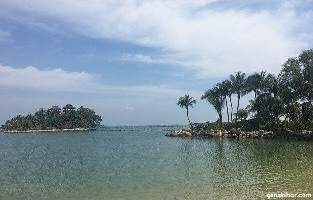 パラワンビーチと孤島