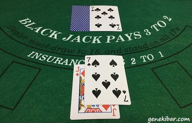 ブラックジャックでディーラーは7、プレイヤーは17