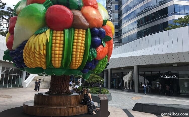 COEXの野菜果物の木のオブジェ